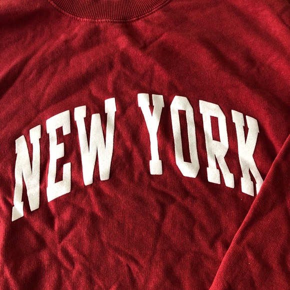 Brandy Melville Crewneck - Picture 3 of 5